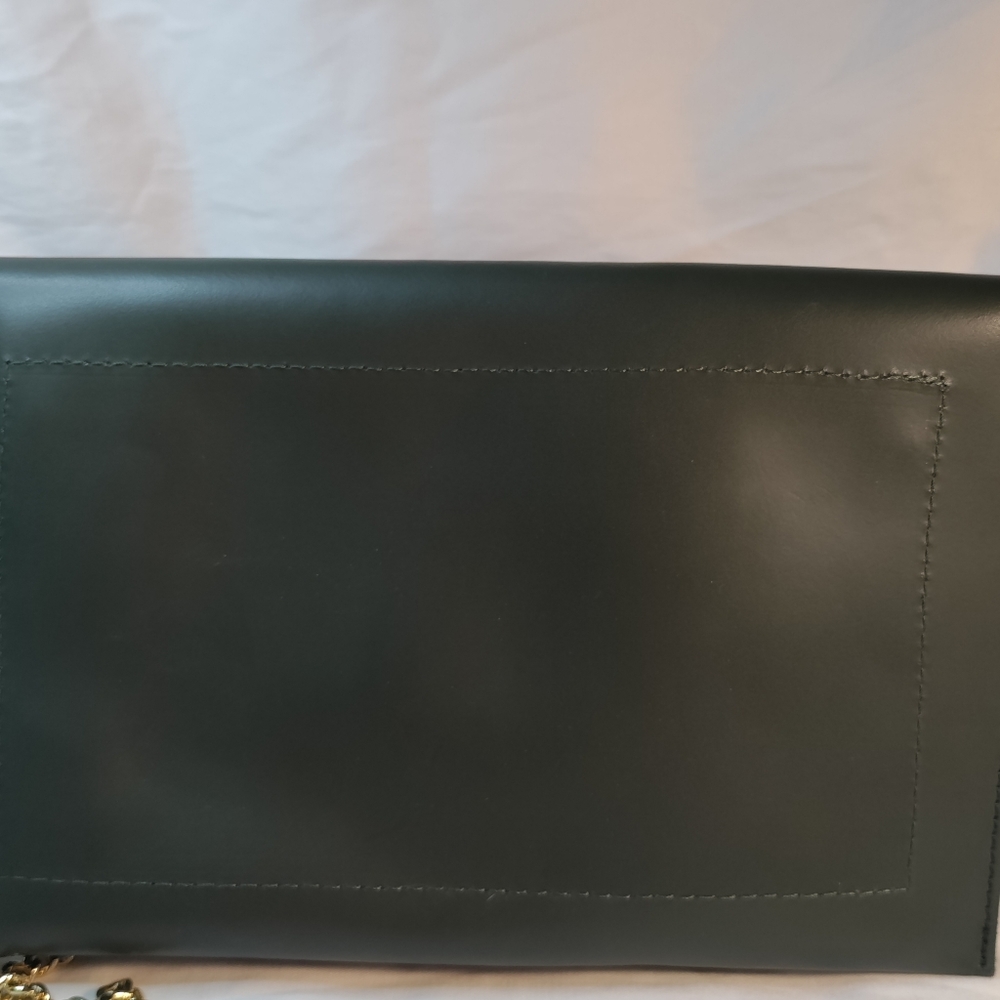 Forest green handbag with gold chain strap - Picture 4 of 7